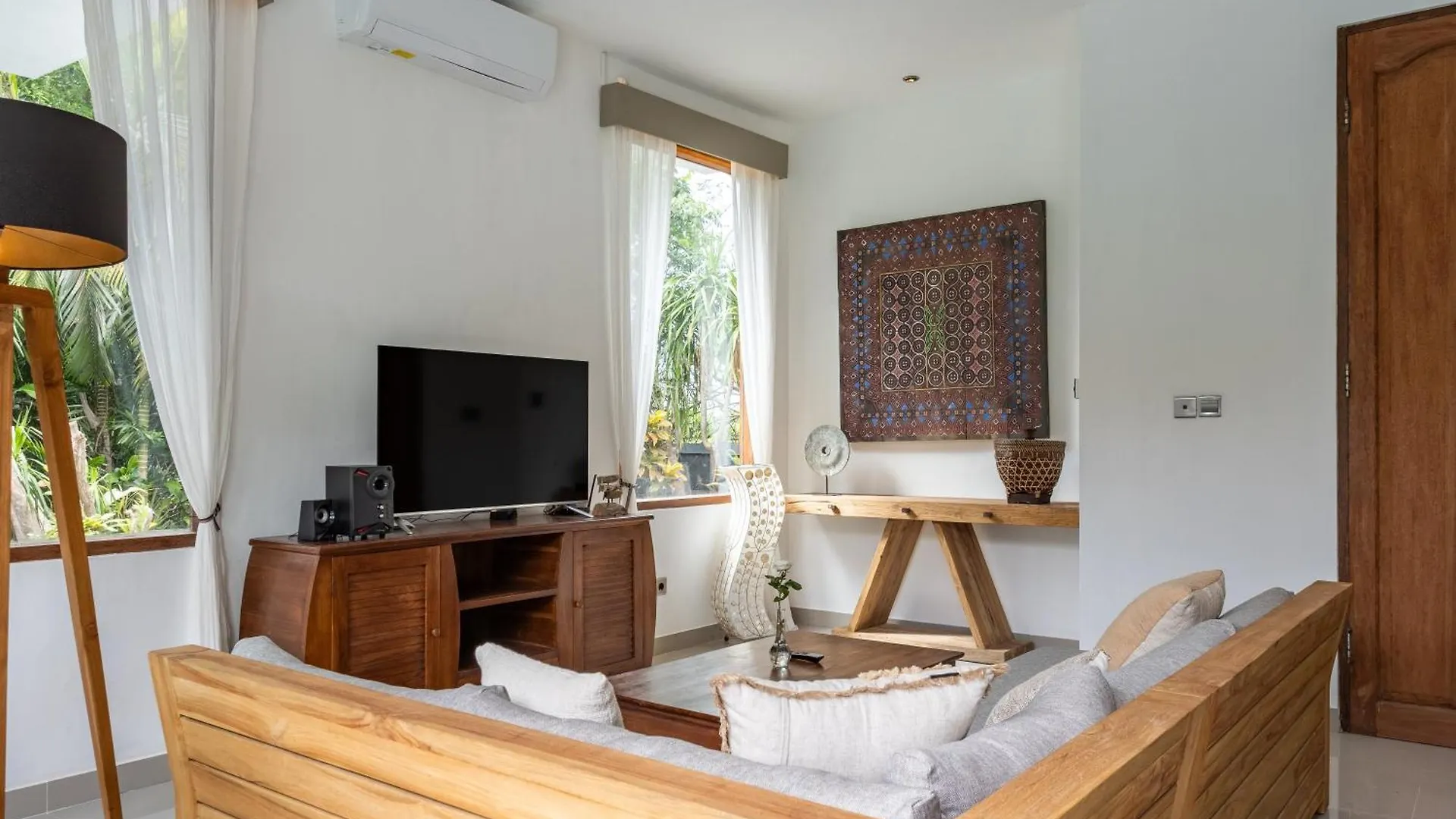 Villa Tropea By Balisuperhost Seminyak
